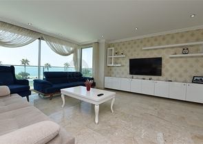 على البحر مباشرة - شقق غرفتين وصالة - ضمن مجمع حديث - كاستل / الانيا 