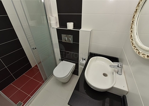 على البحر مباشرة - شقق غرفتين وصالة - ضمن مجمع حديث - كاستل / الانيا 