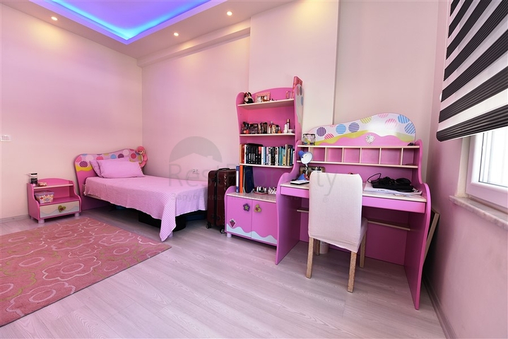 اطلالة بحر - دوبلكس 3 غرف وصالة -مفروشة - في مهموتلار / الانيا 