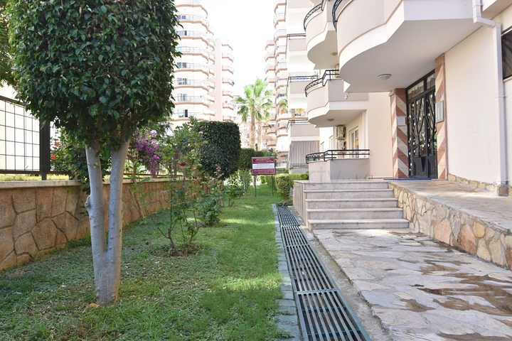 شقة عائلية - غرفتين وصالة - مفروشة - في مهموتلار / الانيا 