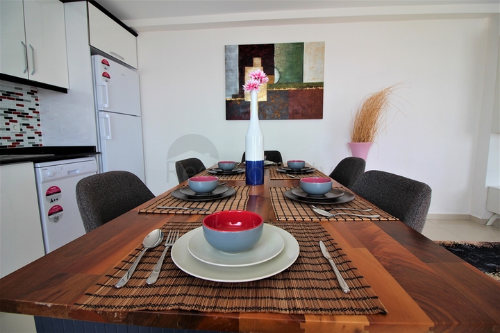 اطلالة بحر - شقة مفروشة - غرفة وصالة - بجانب الاسواق - في مهموتلار / الانيا