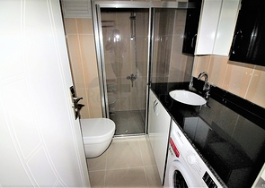 اطلالة بحر - شقة مفروشة - غرفة وصالة - بجانب الاسواق - في مهموتلار / الانيا