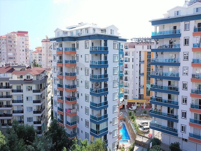 ضمن مجمع يضم خدمات - شقة مفروشة 1+1 - في منطقة توسمور المركزية / الانيا 