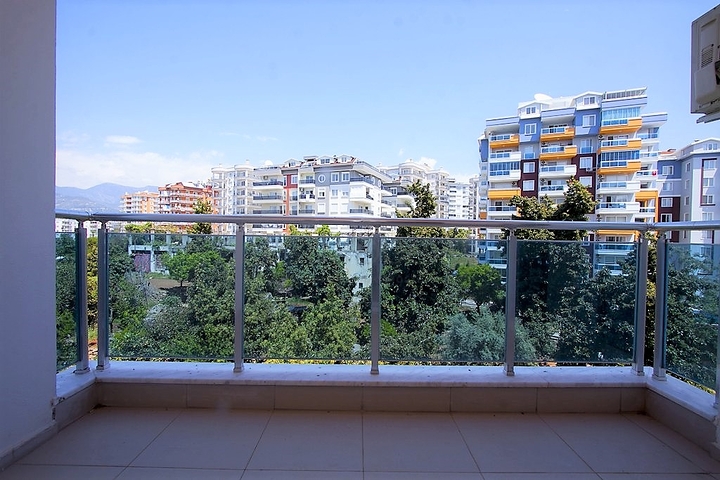 ضمن مجمع يضم خدمات - شقة مفروشة 1+1 - في منطقة توسمور المركزية / الانيا 