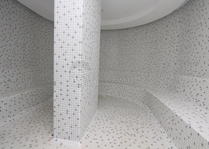 ضمن مجمع يضم خدمات - شقة مفروشة 1+1 - في منطقة توسمور المركزية / الانيا 