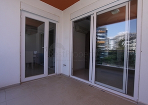 ضمن مجمع يضم خدمات - شقة مفروشة 1+1 - في منطقة توسمور المركزية / الانيا 