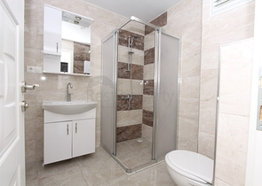 ضمن مجمع يضم خدمات - شقة مفروشة 1+1 - في منطقة توسمور المركزية / الانيا 