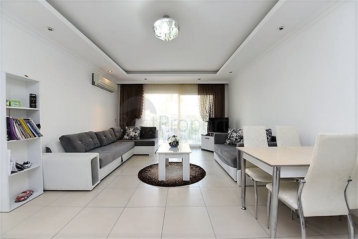 للبيع شقة غرفة وصالة - مفروشة - مجمع يضم كافة الخدمات - افسلار / الانيا 