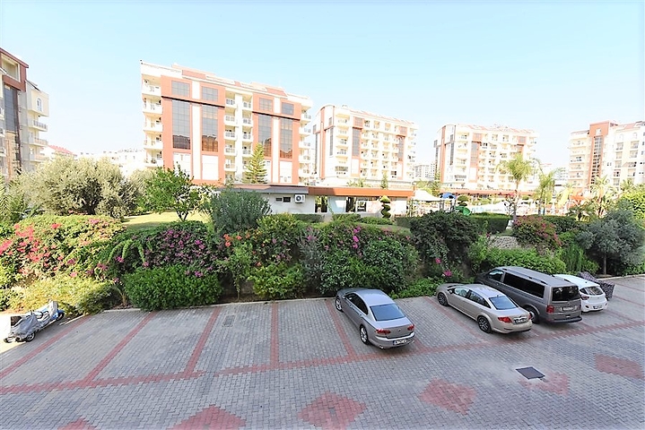 للبيع شقة غرفة وصالة - مفروشة - مجمع يضم كافة الخدمات - افسلار / الانيا 