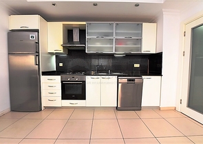 للبيع شقة غرفة وصالة - مفروشة - مجمع يضم كافة الخدمات - افسلار / الانيا 