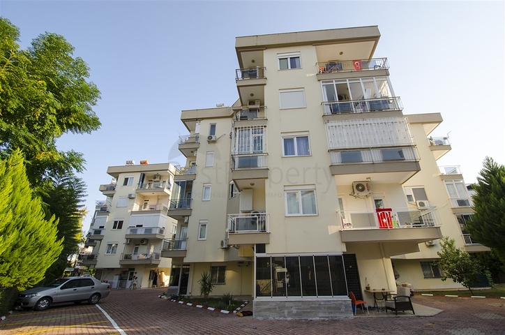 شقة 2 + 1 مع أثاث 5 دقائق سيرا على الأقدام إلى البحر في أنطاليا