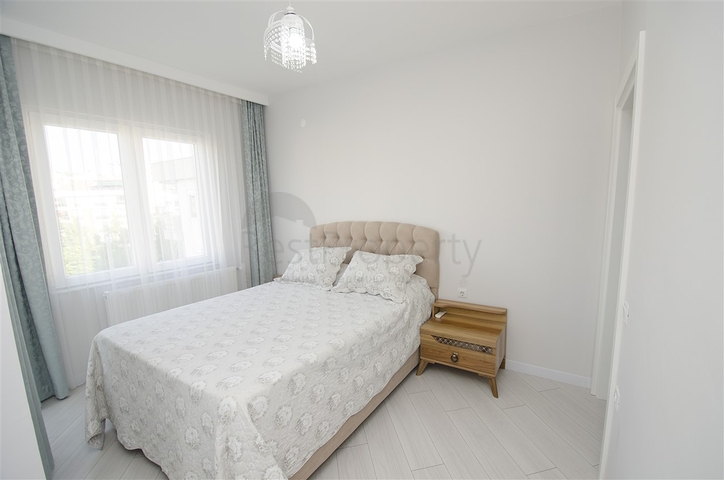 شقة 2 + 1 مع أثاث 5 دقائق سيرا على الأقدام إلى البحر في أنطاليا