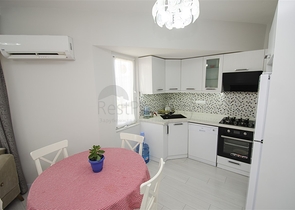 شقة 2 + 1 مع أثاث 5 دقائق سيرا على الأقدام إلى البحر في أنطاليا