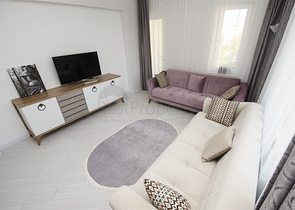 شقة 2 + 1 مع أثاث 5 دقائق سيرا على الأقدام إلى البحر في أنطاليا