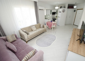 شقة 2 + 1 مع أثاث 5 دقائق سيرا على الأقدام إلى البحر في أنطاليا