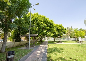 شقة 2 + 1 مع أثاث 5 دقائق سيرا على الأقدام إلى البحر في أنطاليا