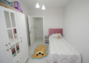 شقة 2 + 1 مع أثاث 5 دقائق سيرا على الأقدام إلى البحر في أنطاليا