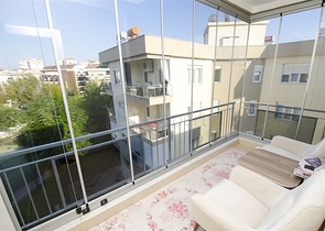 شقة 2 + 1 مع أثاث 5 دقائق سيرا على الأقدام إلى البحر في أنطاليا