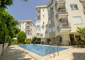 شقة 2 + 1 مع أثاث 5 دقائق سيرا على الأقدام إلى البحر في أنطاليا