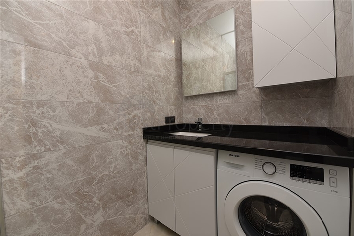 في المركز قريبة من الخدمات - شقة 1+1 - ضمن مجمع سكني فاخر / في مركز الانيا 