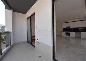 في المركز قريبة من الخدمات - شقة 1+1 - ضمن مجمع سكني فاخر / في مركز الانيا 