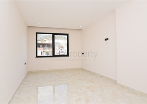 في المركز قريبة من الخدمات - شقة 1+1 - ضمن مجمع سكني فاخر / في مركز الانيا 