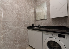 في المركز قريبة من الخدمات - شقة 1+1 - ضمن مجمع سكني فاخر / في مركز الانيا 