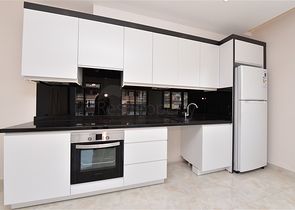 في المركز قريبة من الخدمات - شقة 1+1 - ضمن مجمع سكني فاخر / في مركز الانيا 