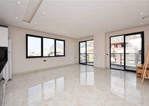 في المركز قريبة من الخدمات - شقة 1+1 - ضمن مجمع سكني فاخر / في مركز الانيا 