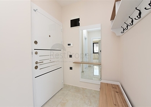 في المركز قريبة من الخدمات - شقة 1+1 - ضمن مجمع سكني فاخر / في مركز الانيا 