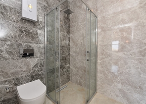 في المركز قريبة من الخدمات - شقة 1+1 - ضمن مجمع سكني فاخر / في مركز الانيا 