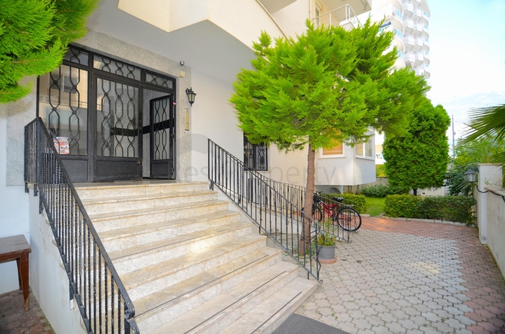 اطلالة مفتوحة - شقة غرفتين وصالة مفروشة - بسعر منافس -في مهموتلار / الانيا 