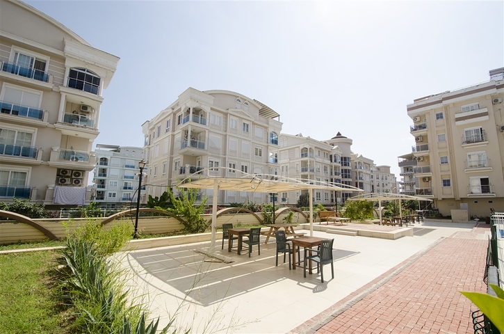 شقة 2 + 1 في منطقة هورما كونيالتي