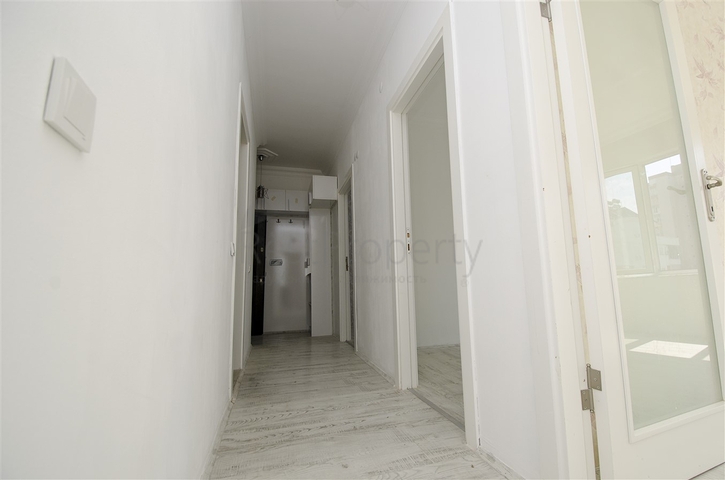 شقة من غرفتين وصالة مع مطبخ منفصل في ليمان كونيالتي