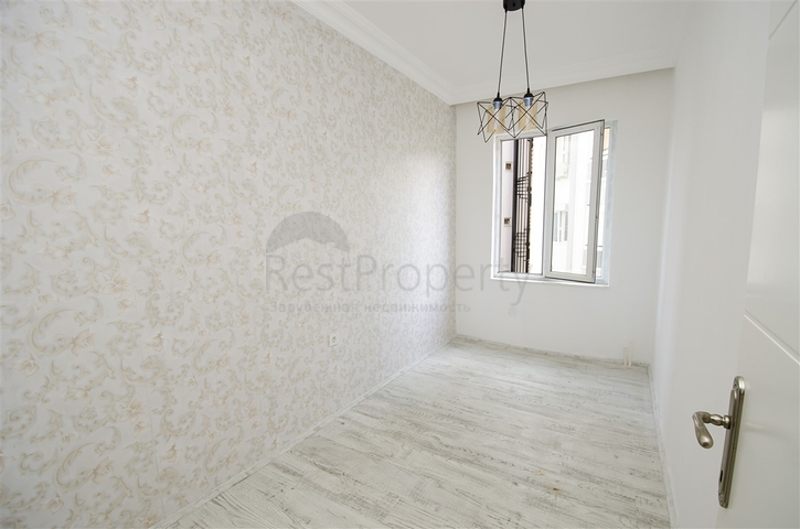 شقة من غرفتين وصالة مع مطبخ منفصل في ليمان كونيالتي