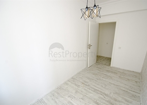 شقة من غرفتين وصالة مع مطبخ منفصل في ليمان كونيالتي