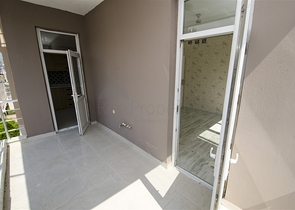 شقة من غرفتين وصالة مع مطبخ منفصل في ليمان كونيالتي