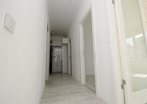 شقة من غرفتين وصالة مع مطبخ منفصل في ليمان كونيالتي