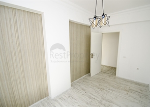 شقة من غرفتين وصالة مع مطبخ منفصل في ليمان كونيالتي