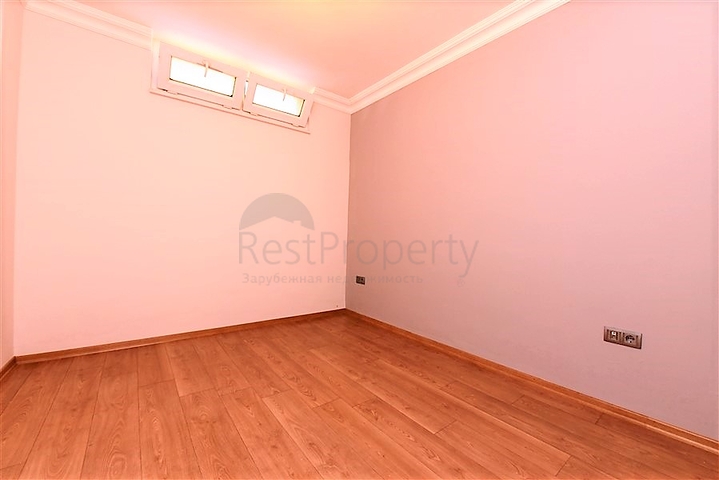 اطلالة بحرية - شقق ودوبلكس - في مركز الانيا