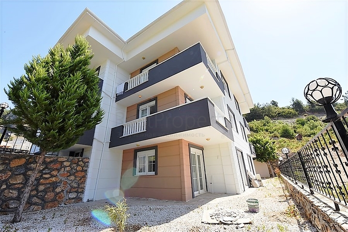 اطلالة بحرية - شقق ودوبلكس - في مركز الانيا