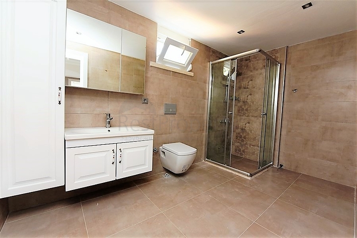 اطلالة بحرية - شقق ودوبلكس - في مركز الانيا