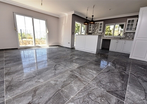 اطلالة بحرية - شقق ودوبلكس - في مركز الانيا