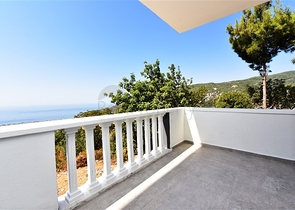 اطلالة بحرية - شقق ودوبلكس - في مركز الانيا