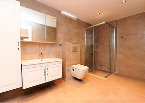 اطلالة بحرية - شقق ودوبلكس - في مركز الانيا