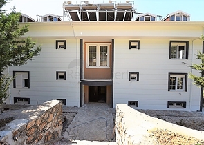 اطلالة بحرية - شقق ودوبلكس - في مركز الانيا