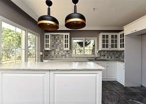 اطلالة بحرية - شقق ودوبلكس - في مركز الانيا