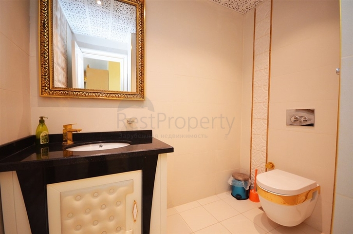 دوبلكس ساحرة - على البحر مبشرة - اثاث فاخر - 3غرف وصالة -مهموتلار / الانيا 