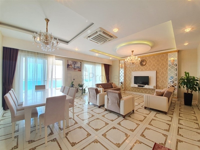 دوبلكس ساحرة - على البحر مبشرة - اثاث فاخر - 3غرف وصالة -مهموتلار / الانيا 