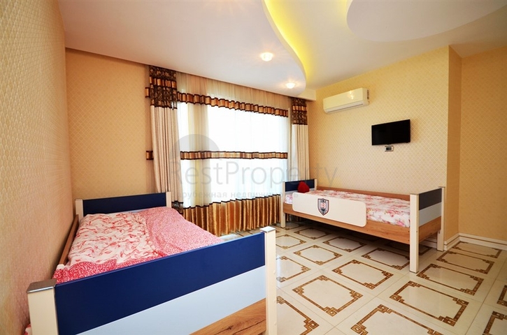 دوبلكس ساحرة - على البحر مبشرة - اثاث فاخر - 3غرف وصالة -مهموتلار / الانيا 